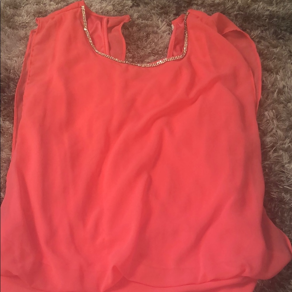 Super cute coral top